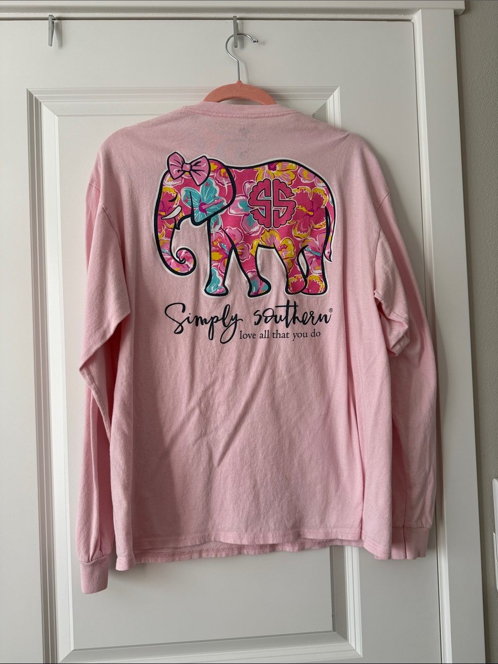 Simply Southern Pale Pink Crewneck Long Sleeve Tee elephant bow - Picture 6 of 6
